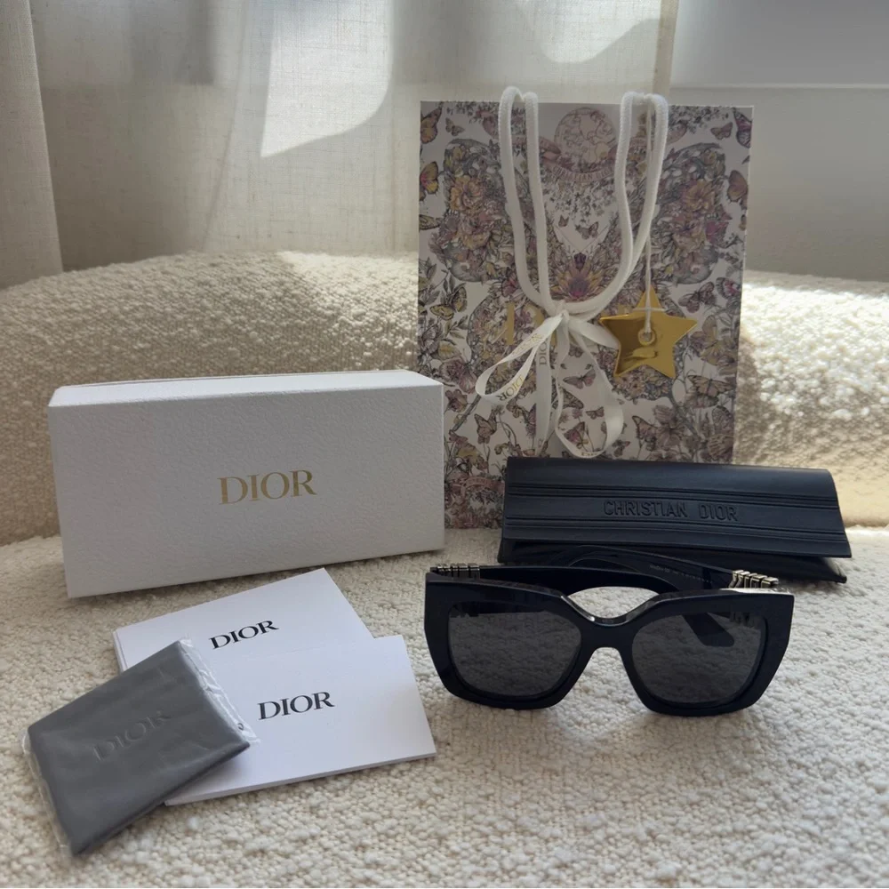 Christian Dior Miss Dior Black Sunglasses | MissDior S21
